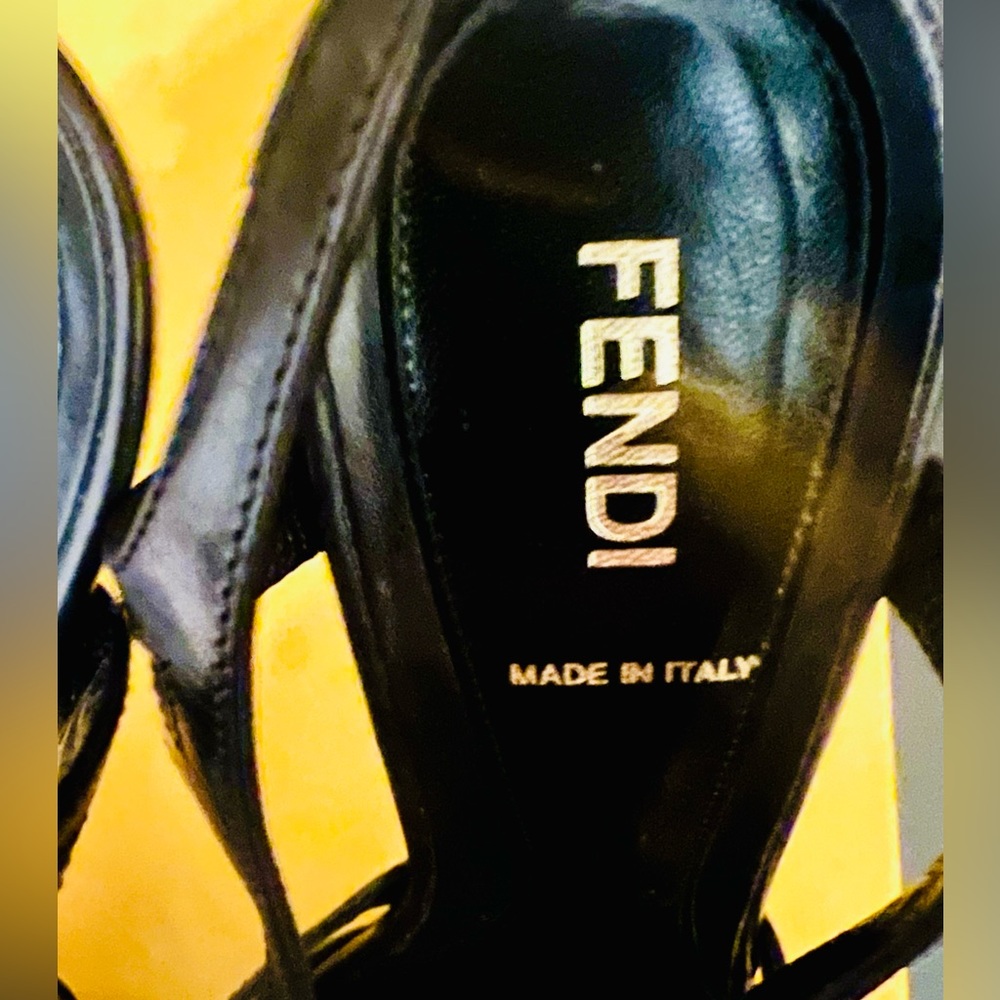 Authentic FENDI Shoes- With BOX Spuntana Cuoietto Nero Heel Sanal, 💫FINAL SALE💫💫 - Picture 4 of 8